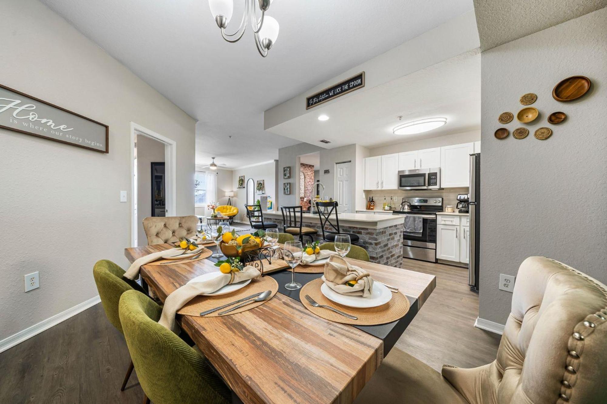 Apartment Chic 3br2ba- Minutes To Airport & Westchase #4 Tampa