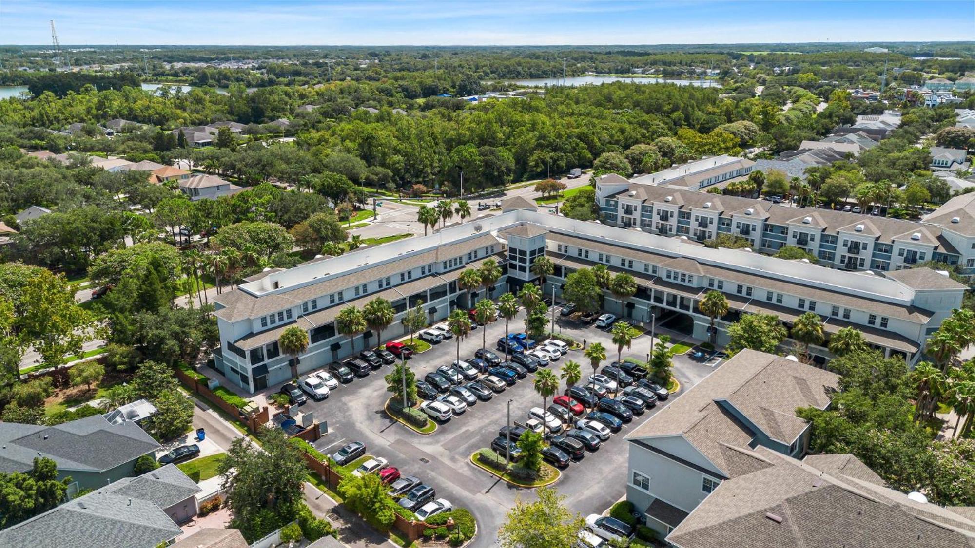 Apartment Chic 3br2ba- Minutes To Airport & Westchase #4 *