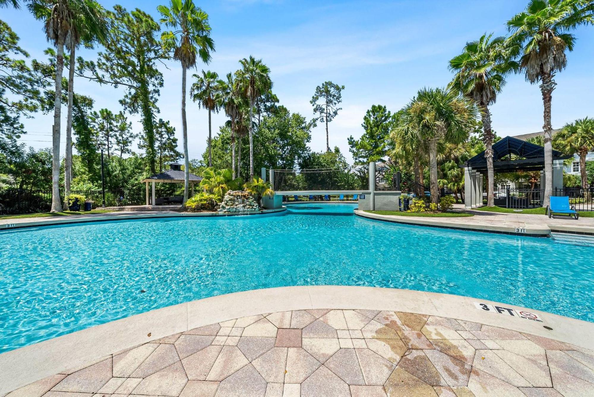 Chic 3br2ba- Minutes To Airport & Westchase #4 *
