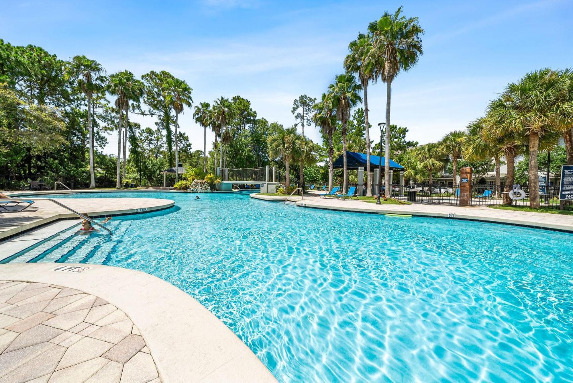 Apartment Chic 3br2ba- Minutes To Airport & Westchase #4