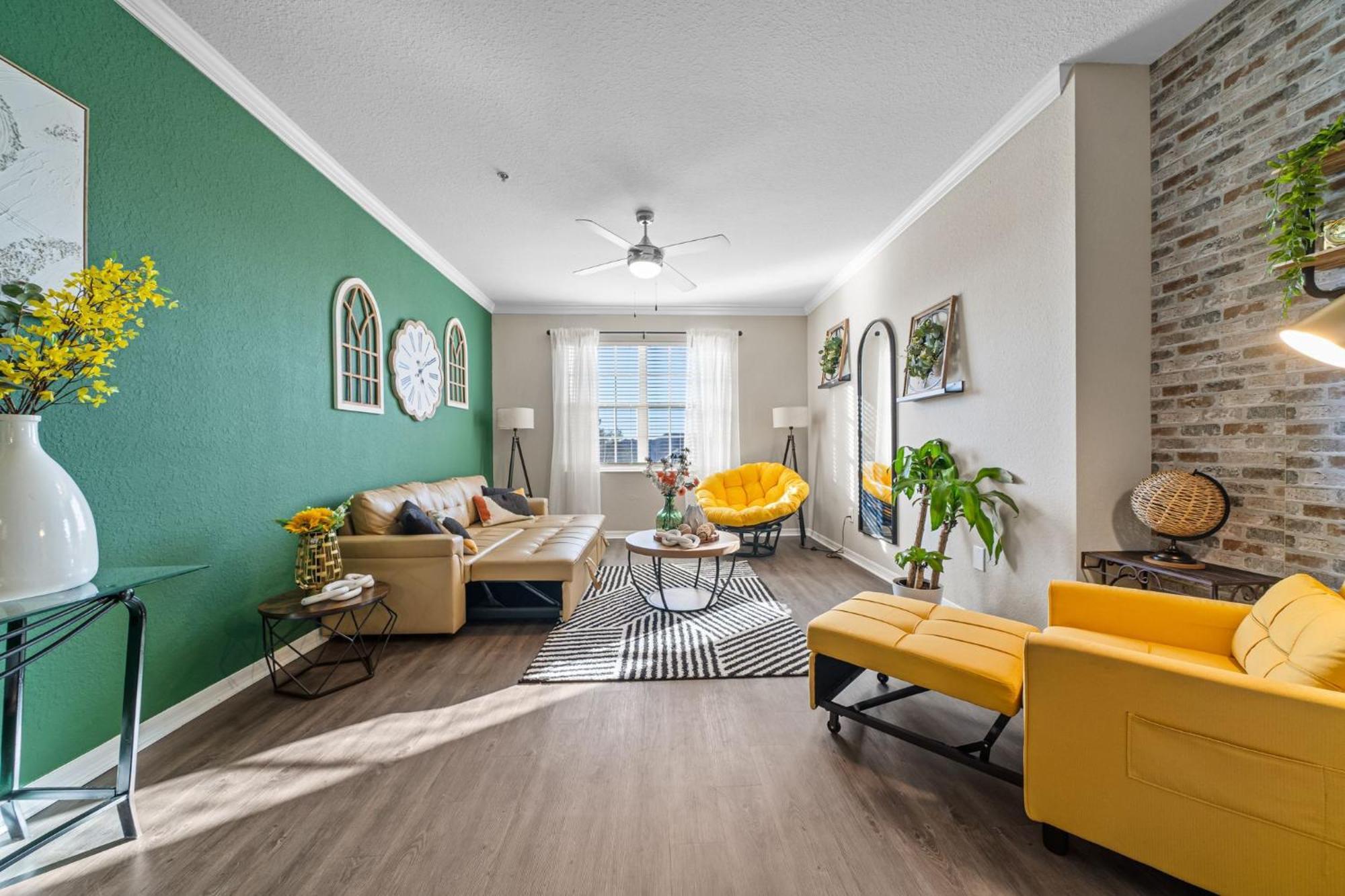 Chic 3br2ba- Minutes To Airport & Westchase #4
